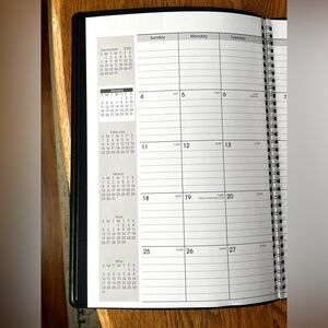 AT-A-GLANCE DayMinder 2026 Monthly Planner G470-00 Large 8.5x11 Black Calendar